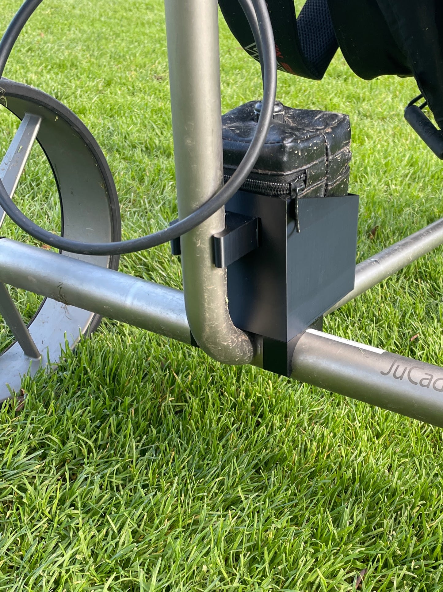 Akkuhalterung für JuCad-Golftrolley